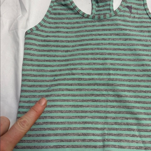 Ivivva Girls 6-7 5 Piece Clothing Bundle Capri Pants Tank Tops Tee Shirt Hoody - Picture 7 of 9